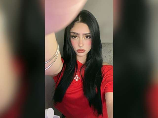 ANYAA free sexy photo