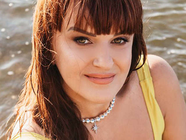 ELINASAINT free sexy photo