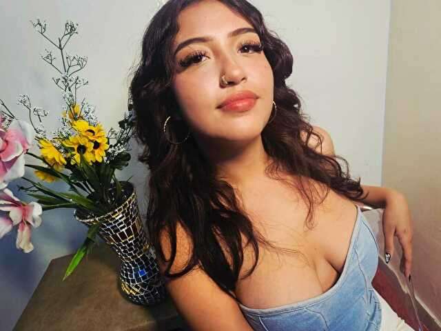 KARIMBELTRAN free sexy photo
