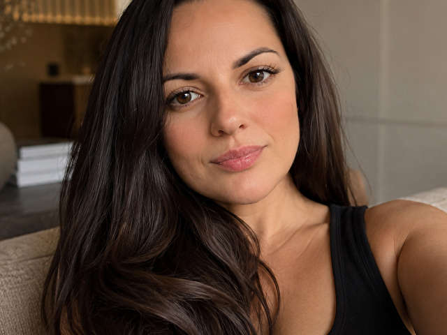 ELLINA free sexy photo