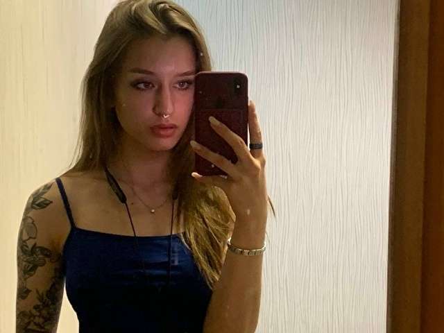 SARALORY free sexy photo