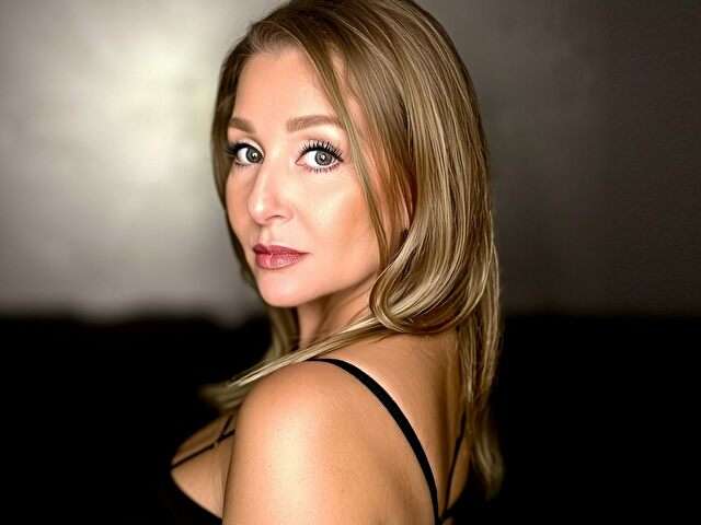 PERFECTLEA free sexy photo