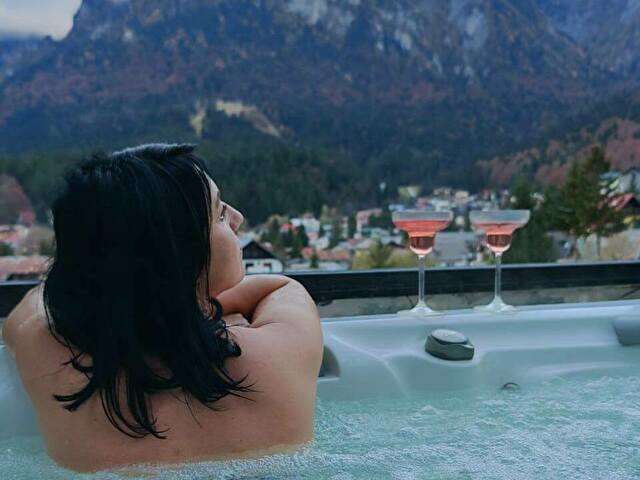 GODESSUNIQ free sexy photo