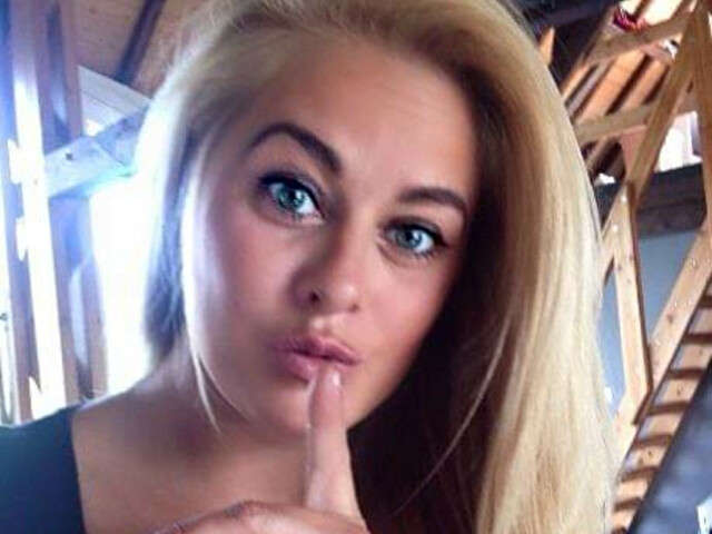 ALICEXOXO free sexy photo