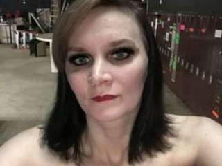 HOTMODEL1984 amateur webcam photo